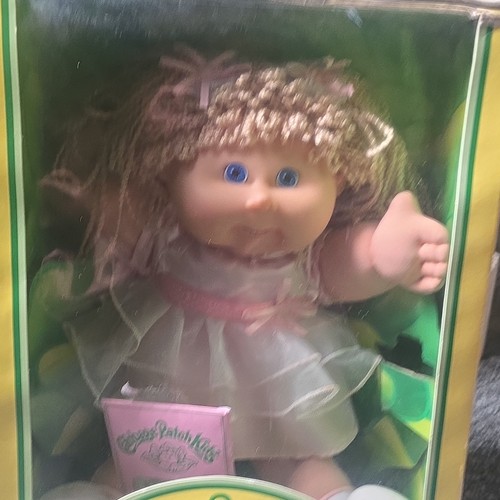 Cabbage patch kids - kids, along